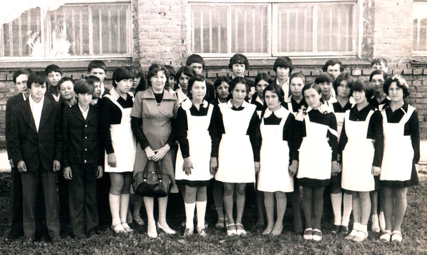 1981 год родились. Пенза школа 1 выпуск 1980 года. Школа 1980 директор.